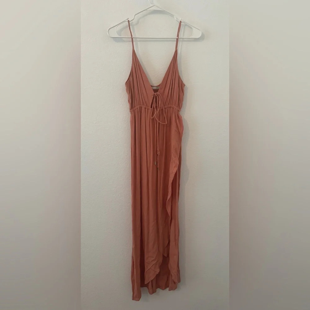 Aila Blue Carlyle Dress Blush Tie Front Sleeveless Size XS *READ SPOT